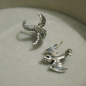 Pandora Game of Thrones Curved Dragon Stud Earrings